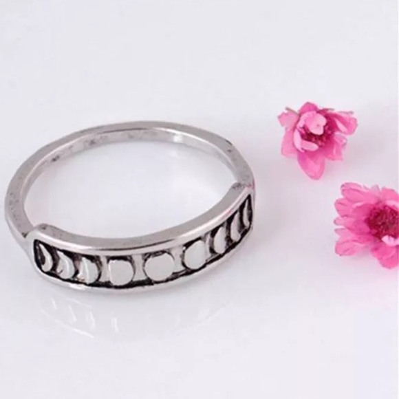 Pawsitively Posh Jewelry - {BRAYLYNN} boho moon phase eclipse ring